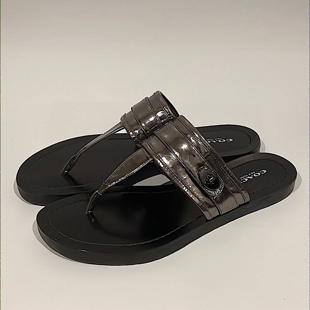 Coach Eileen thong sandals 7.5